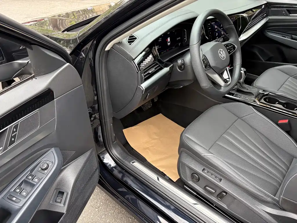 Volkswagen Passat 2024 380TSI Luxury Edition