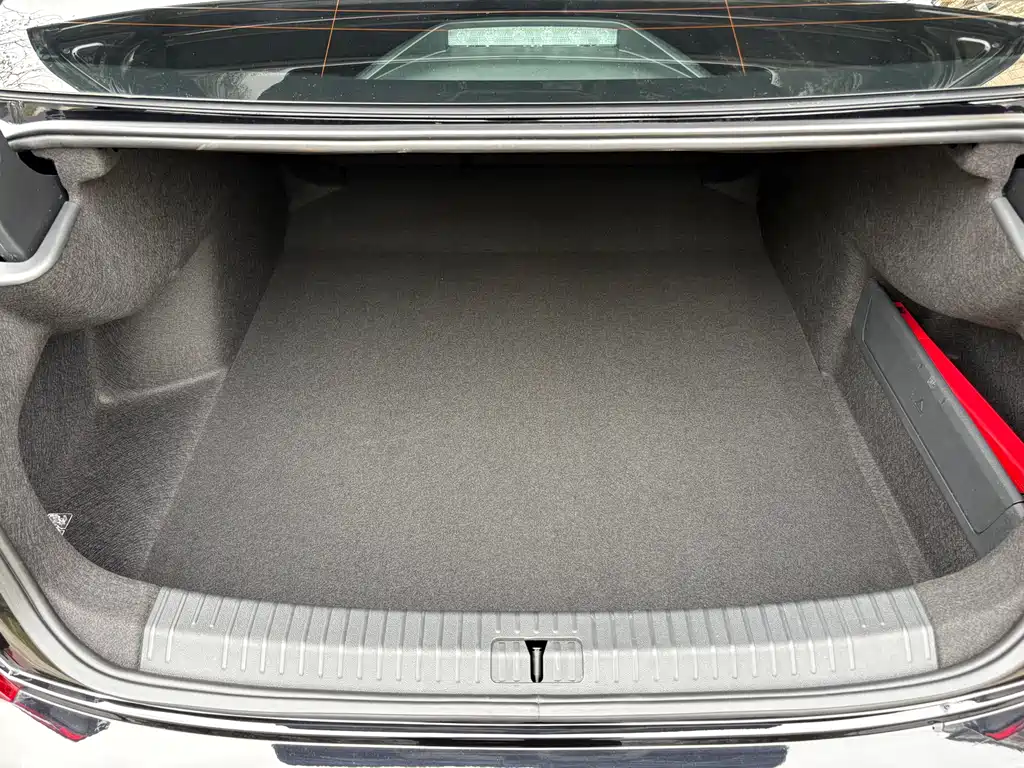Volkswagen Passat 2024 380TSI Luxury Edition