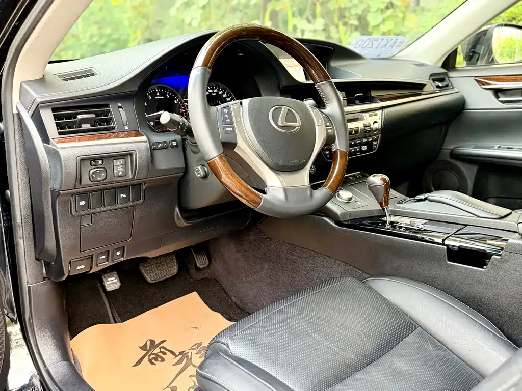 Lexus ES 2013 350 Elegance Edition