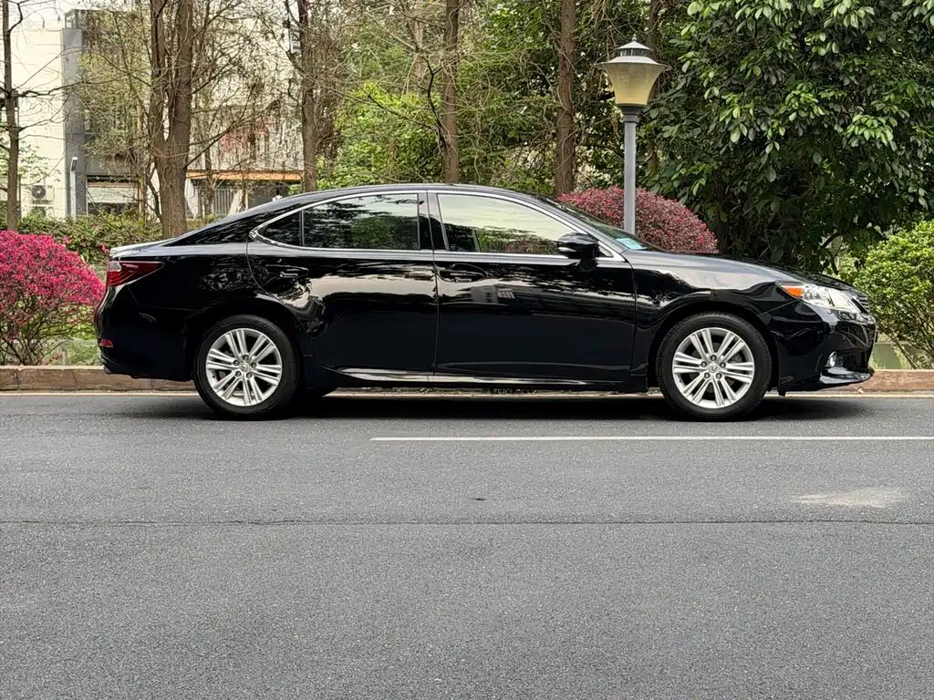 Lexus ES 2013 350 Elegance Edition