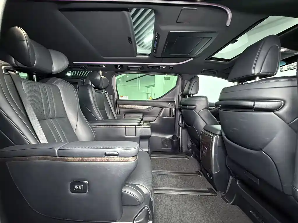 Toyota Vellfire 2021 Crown Hybrid 2.5L HV Premium Edition