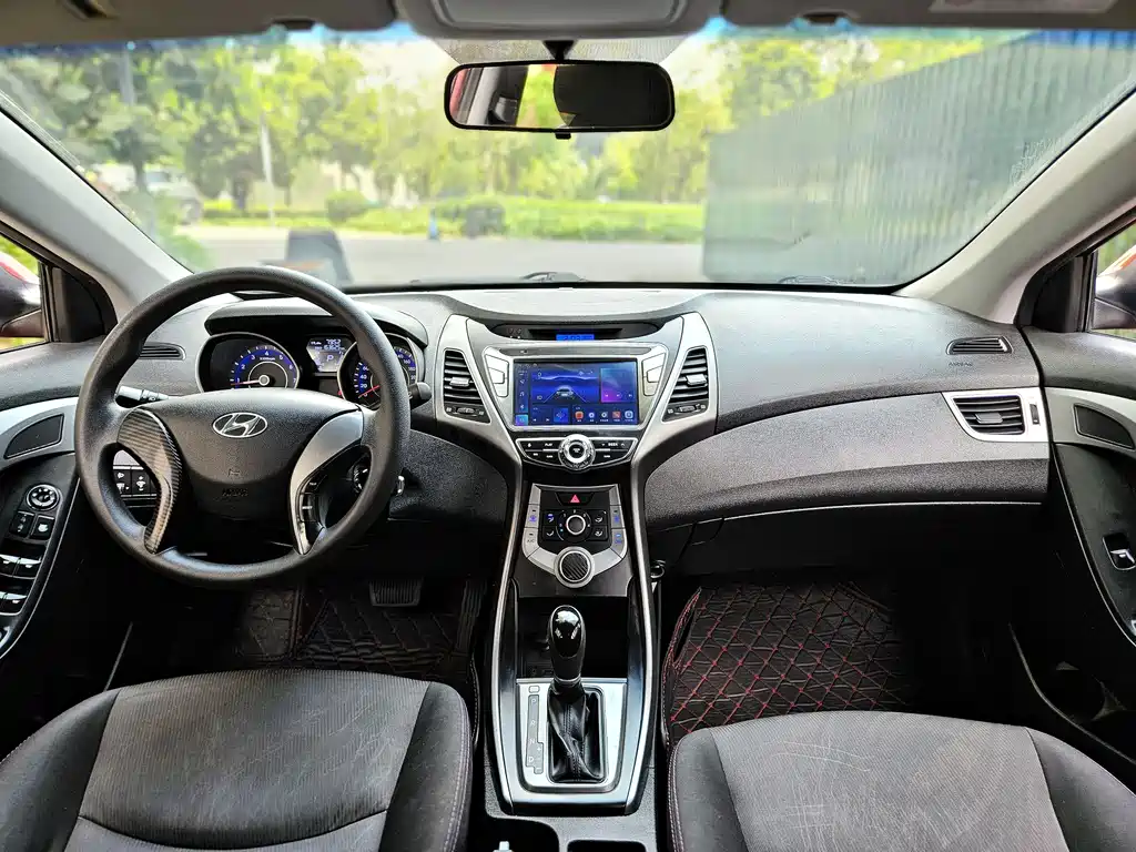 Hyundai Elantra Langdong 2012 1.6L Automatic Fashion Edition