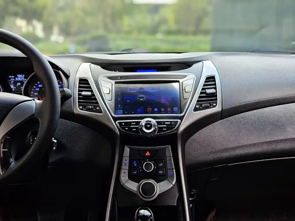 Hyundai Elantra Langdong 2012 1.6L Automatic Fashion Edition