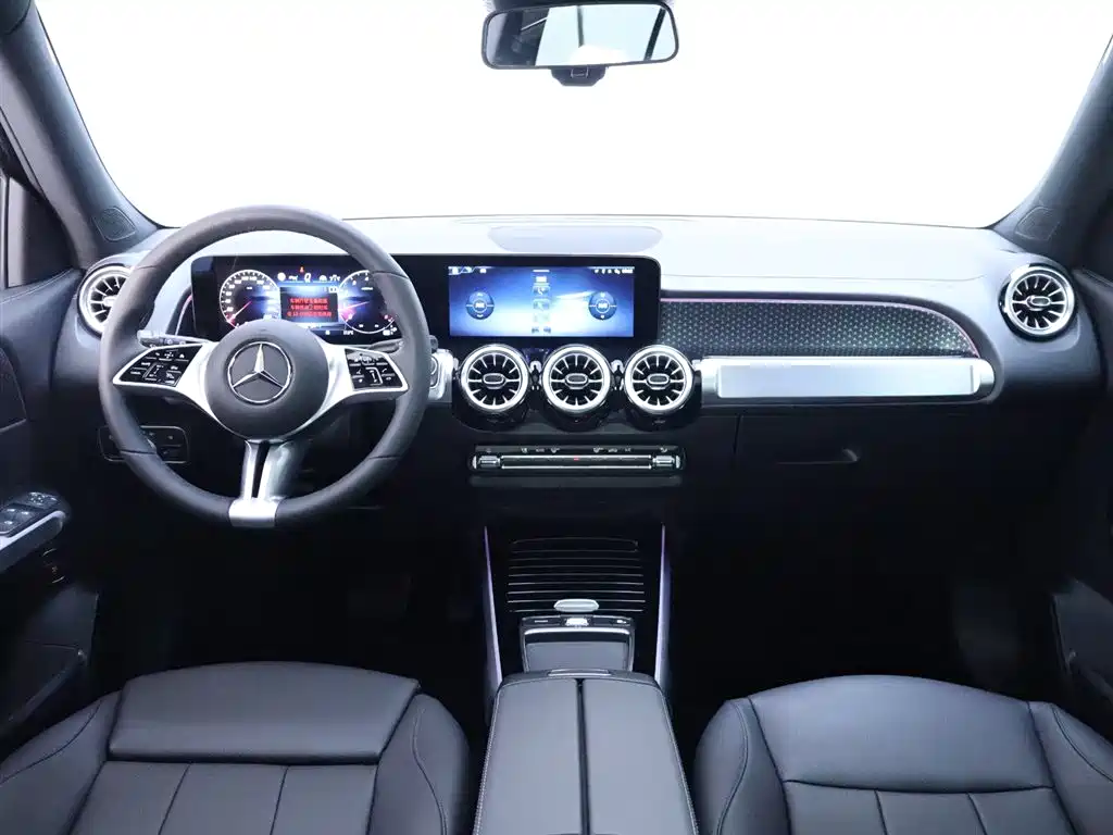 Mercedes-Benz GLB 2025 GLB 220 Dynamic Trim
