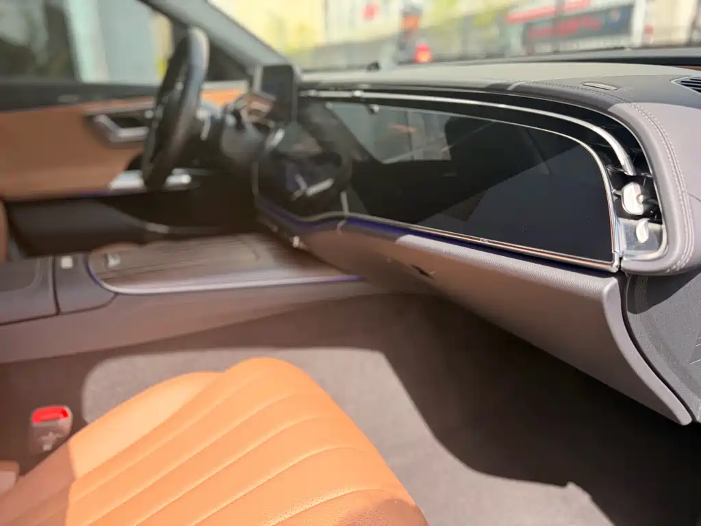 Mercedes-Benz E-Class NEV 2024 E 350 e L Plug-in Hybrid Sedan