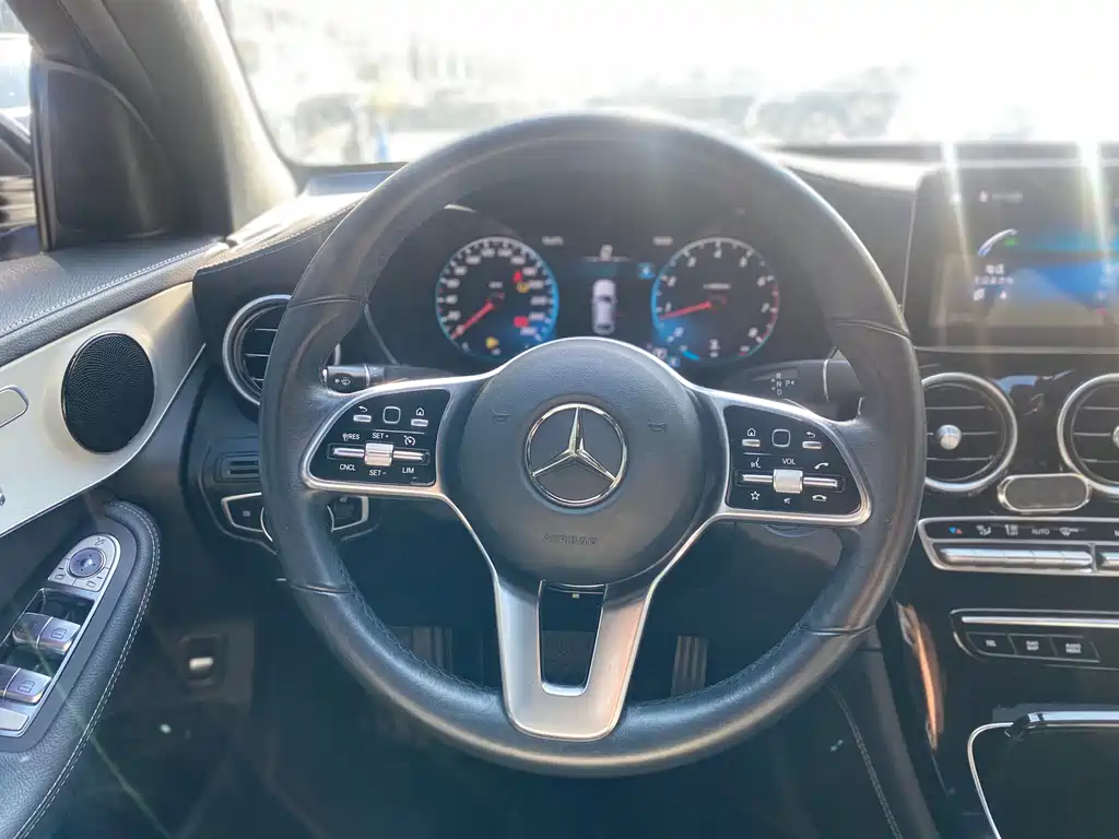 Mercedes-Benz GLC Coupe 2021 GLC 260 4MATIC Coupe SUV