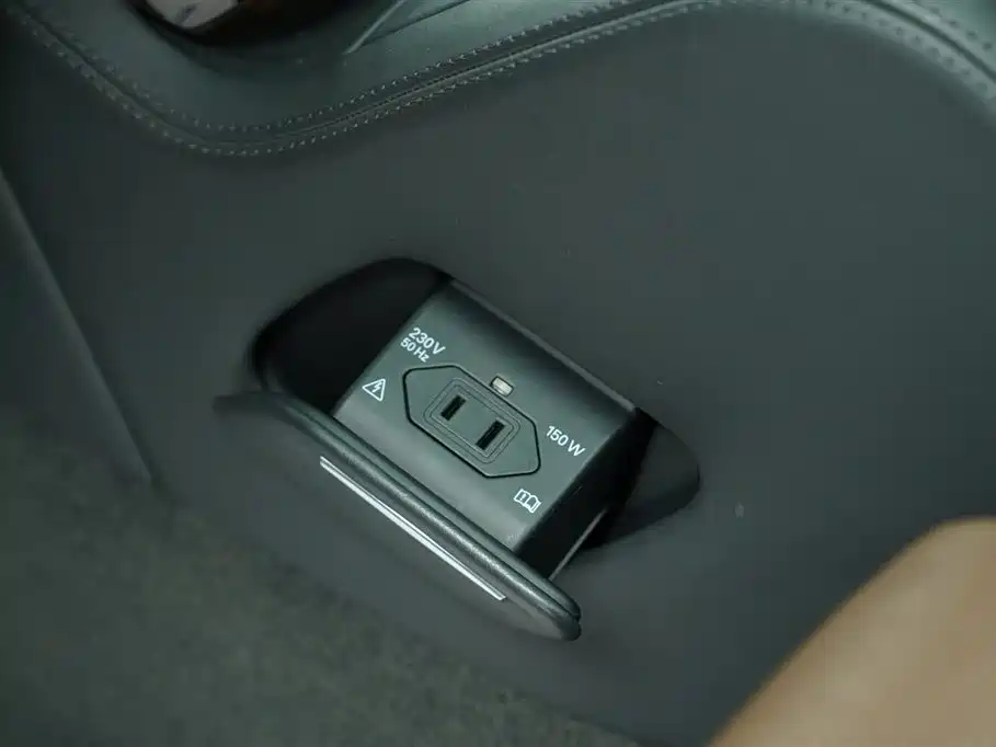 Audi A8L 45 TFSI quattro Luxury