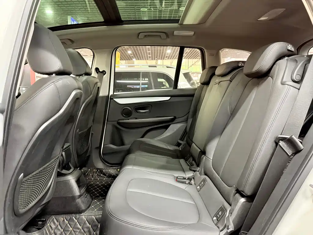 BMW 2 Series Gran Tourer 2018 220i Leading Edition