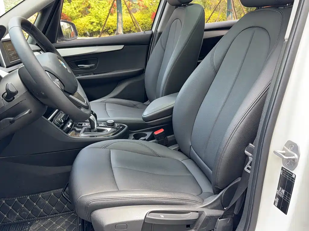 BMW 2 Series Gran Tourer 2018 220i Leading Edition