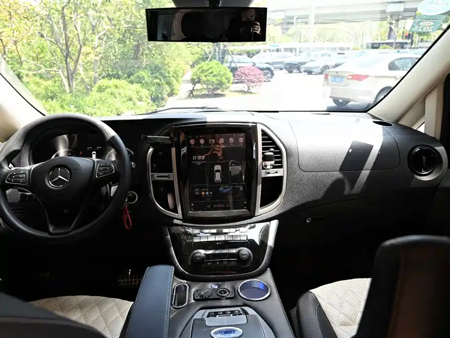 Mercedes-Benz Vito 2021 2.0T Elite Edition 7-Seater