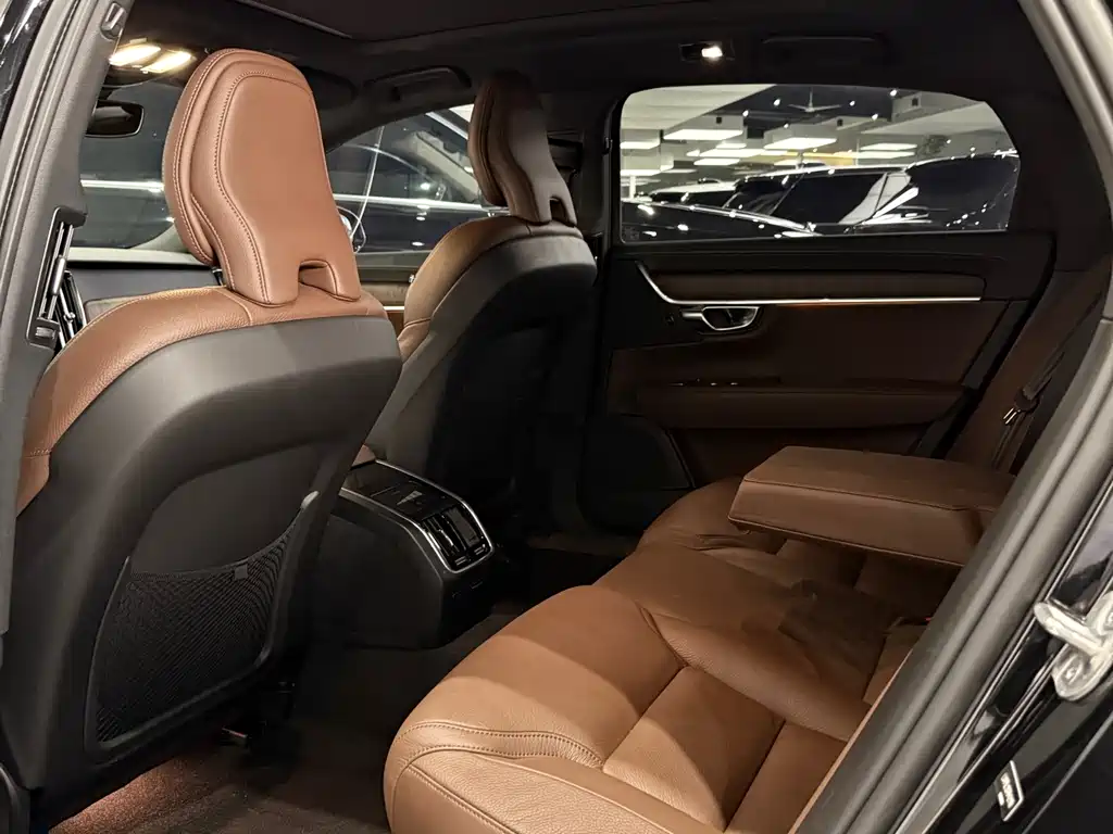 Volvo S90 2024 B5 Inscription Luxury