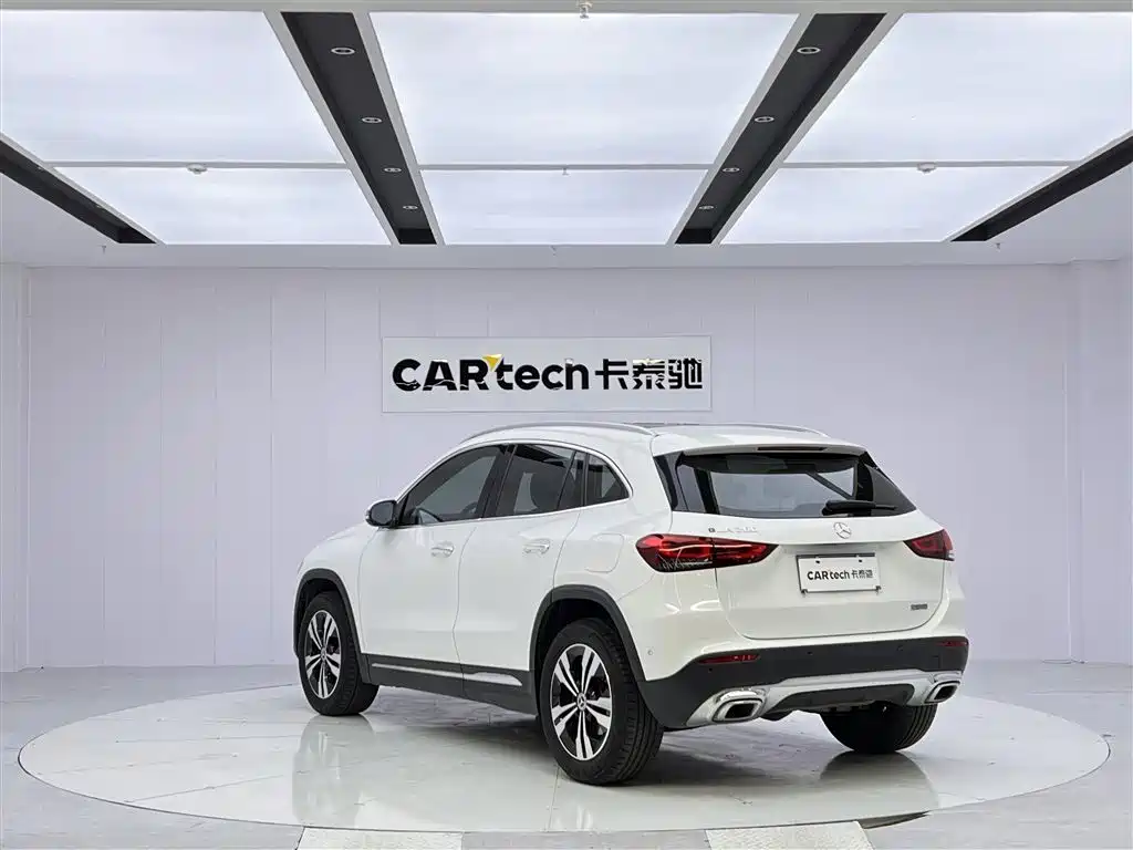 Mercedes-Benz GLA 200 (2020)