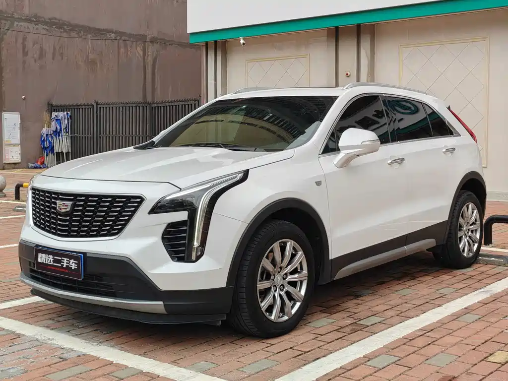 Cadillac XT4 2021 28T FWD Luxury
