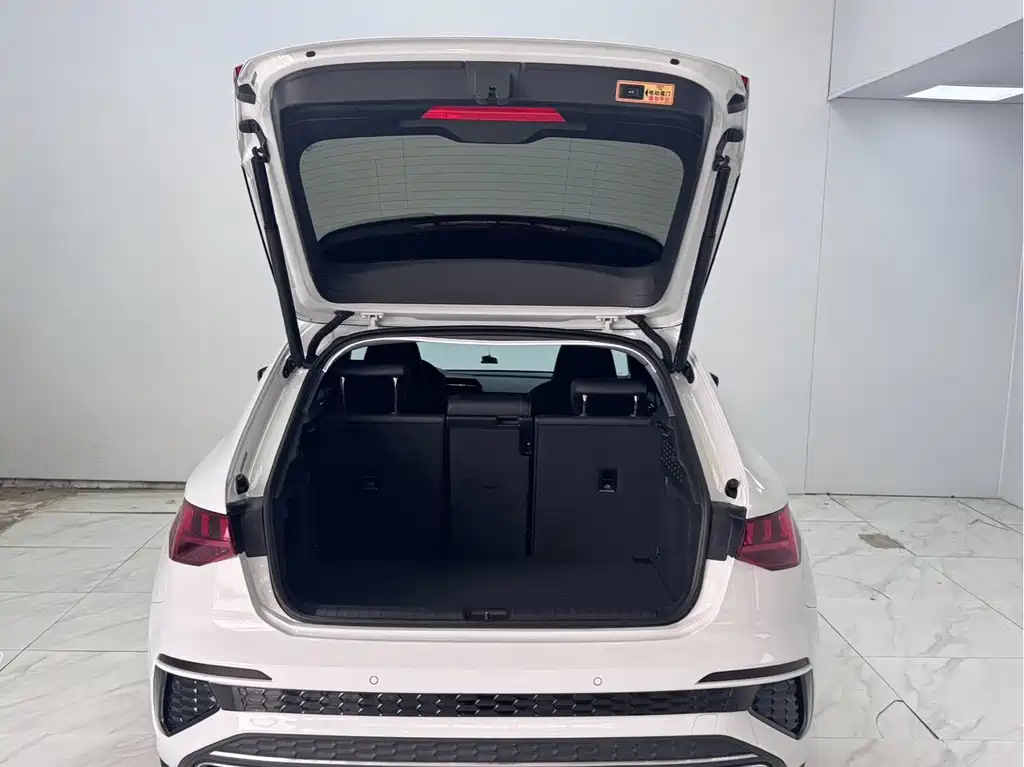 Audi A3 Sportback 35 TFSI Luxury Sport 2021