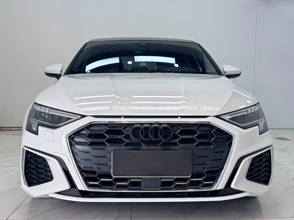 Audi A3 Sportback 35 TFSI Luxury Sport 2021