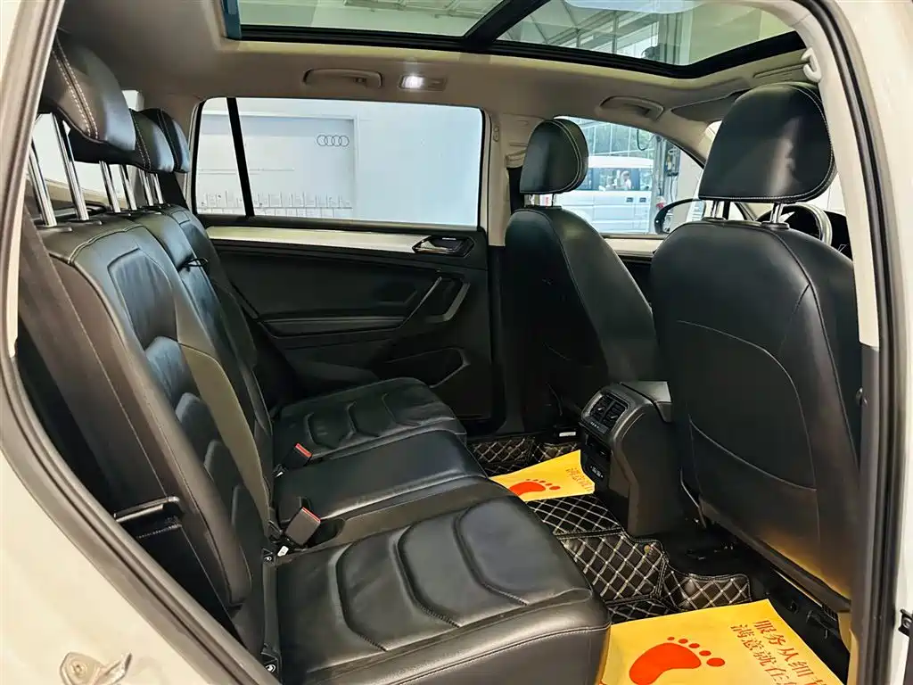 Tiguan L 2019 330TSI Automatic FWD Panorama Comfort Edition China VI