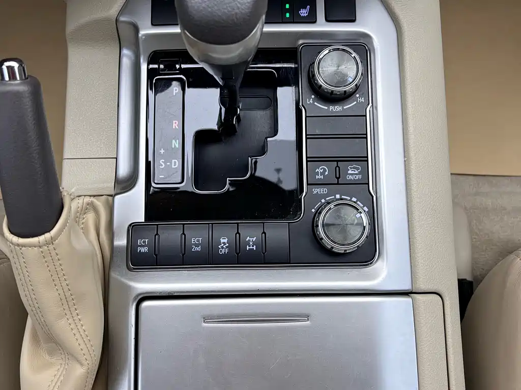 Toyota Land Cruiser 2017 4.0L Automatic