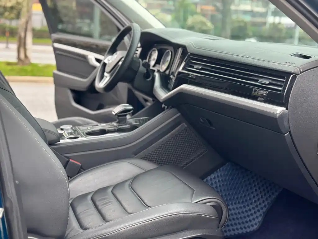 Touareg 2019 2.0TSI Navigator Edition China VI