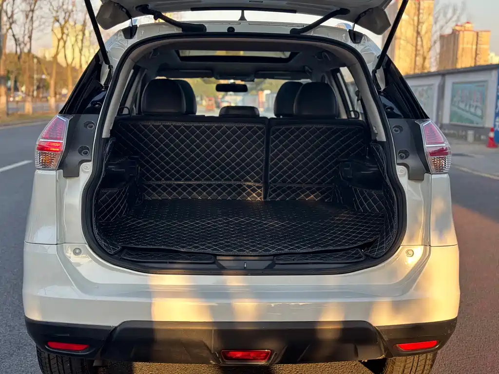 Nissan X-Trail 2017 2.0L CVT Fashion Edition 2WD