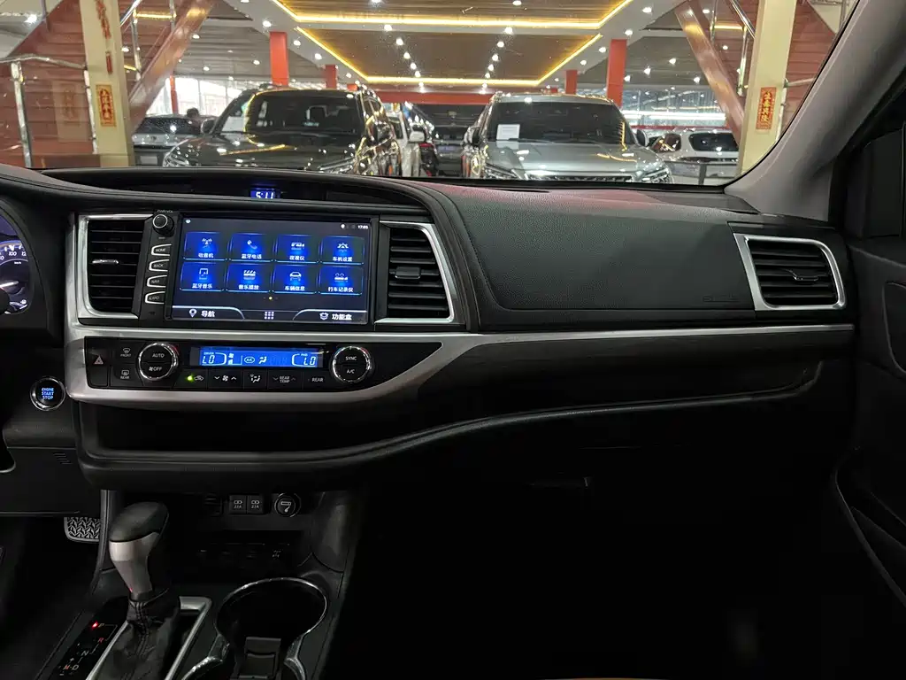 Toyota Highlander 2018 2.0T AWD Knight Edition 7-Seater China VI