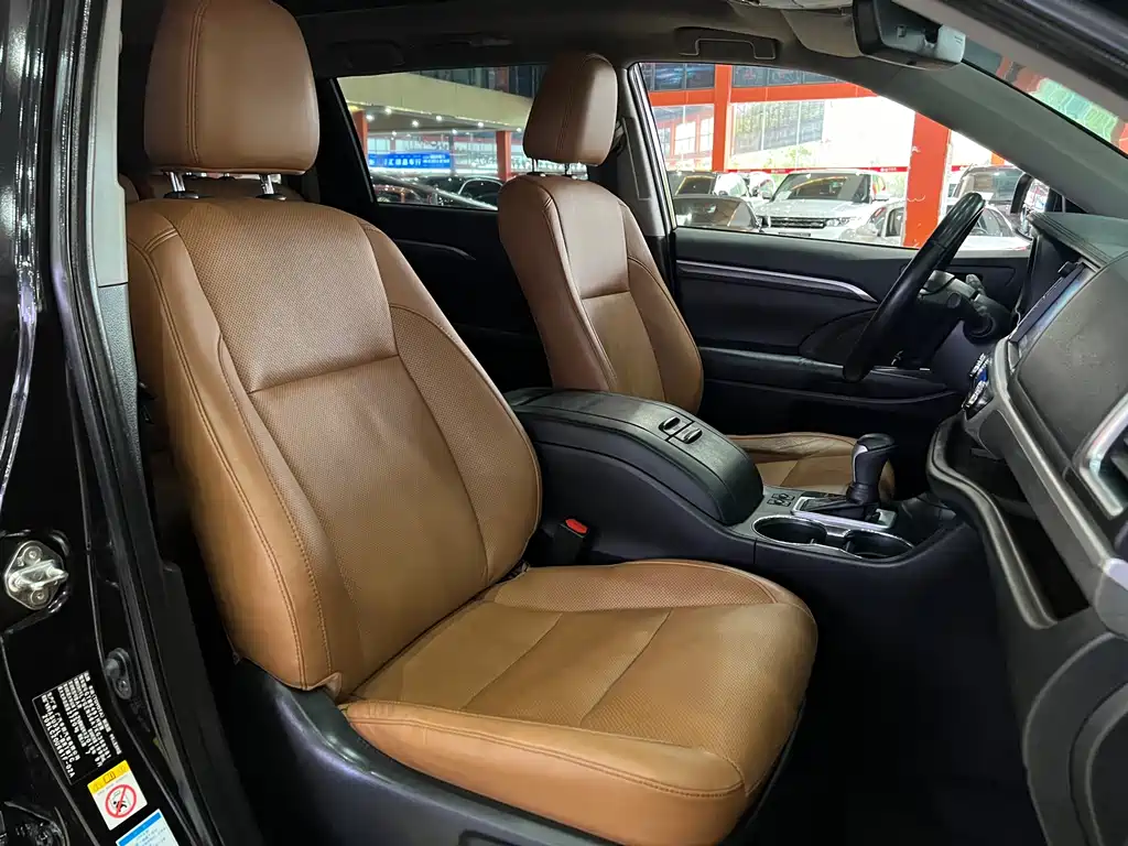 Toyota Highlander 2018 2.0T AWD Knight Edition 7-Seater China VI