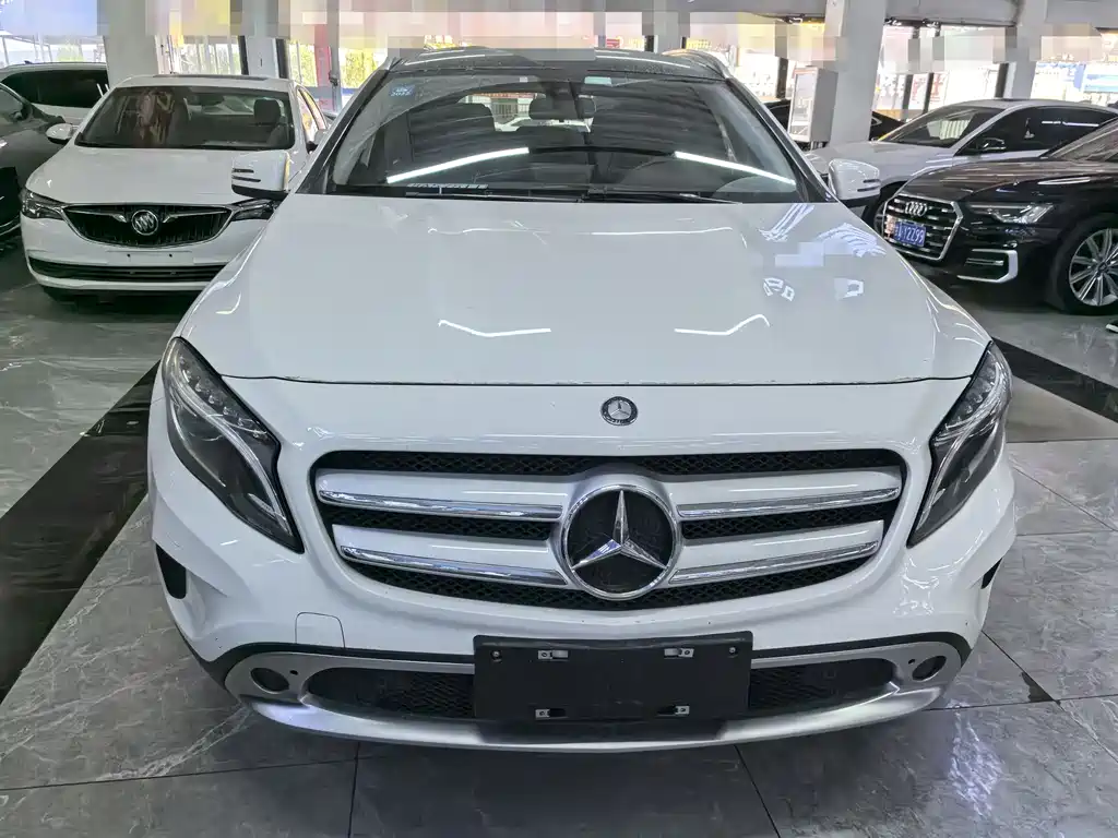 Mercedes-Benz GLA 2016 GLA 200 Fashion