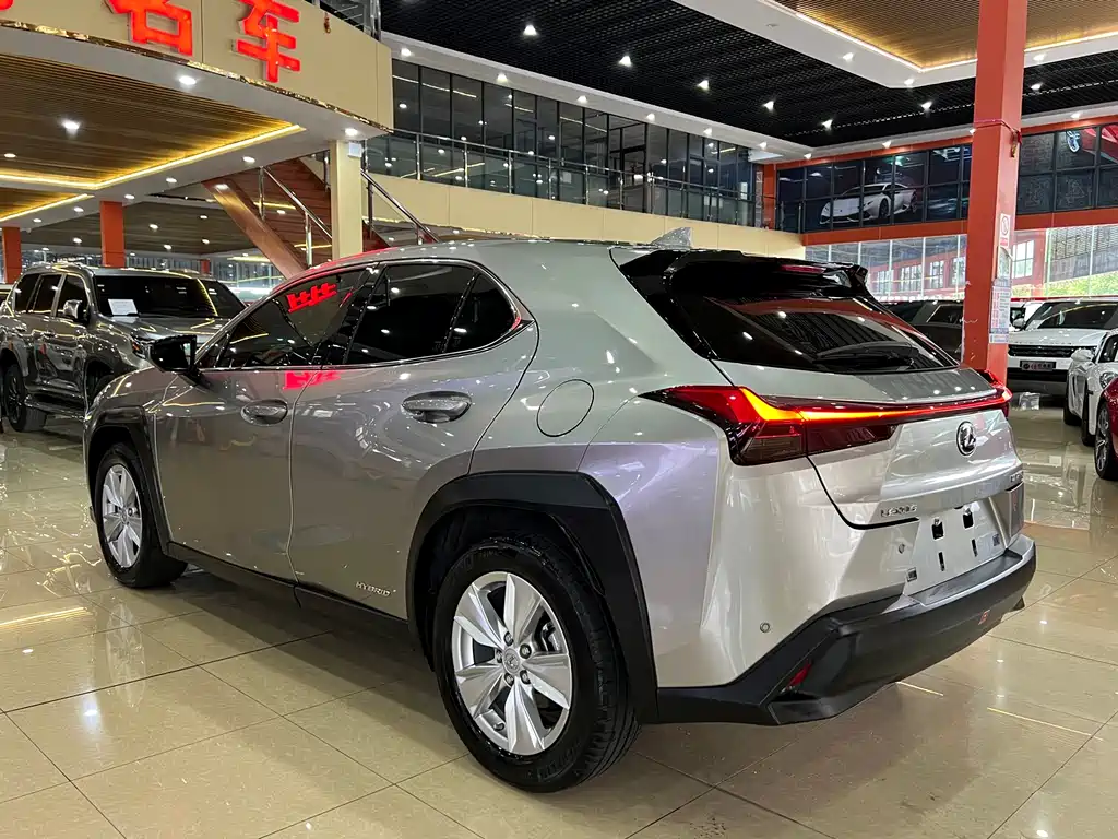 Lexus UX 2020 260h F Sport China V