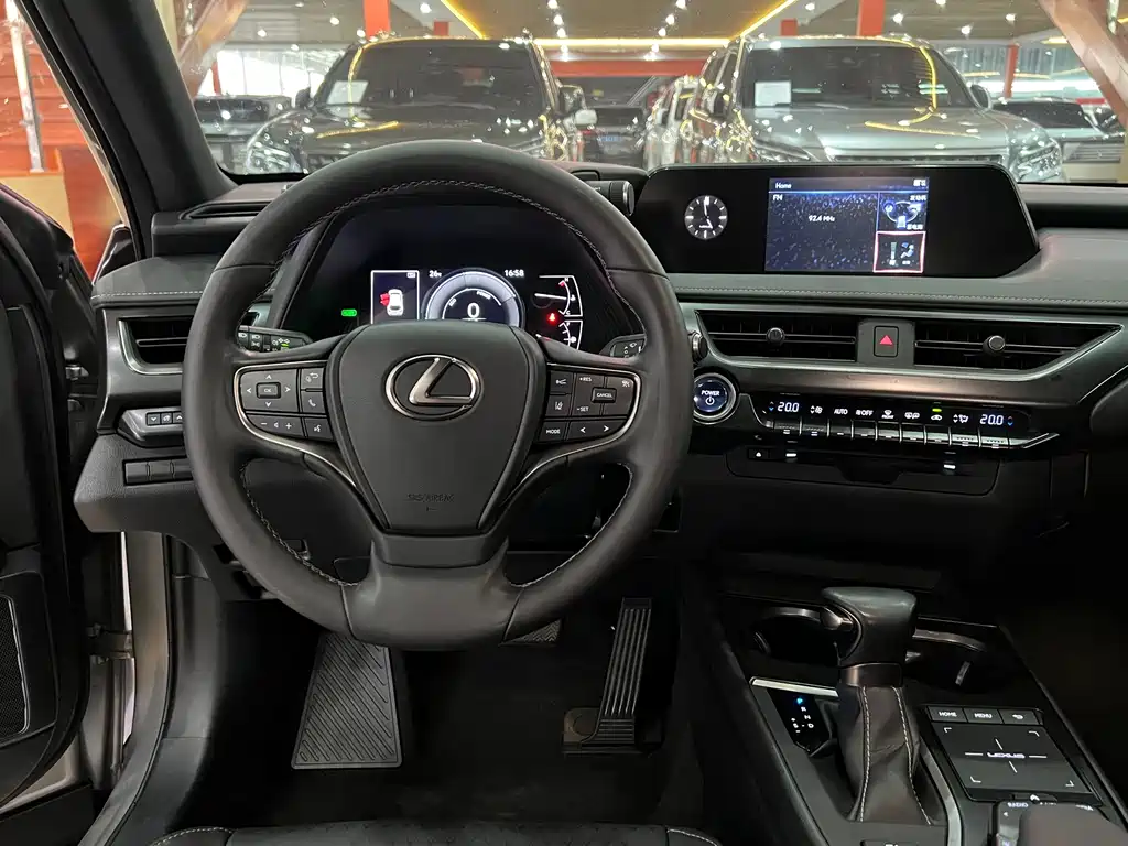 Lexus UX 2020 260h F Sport China V