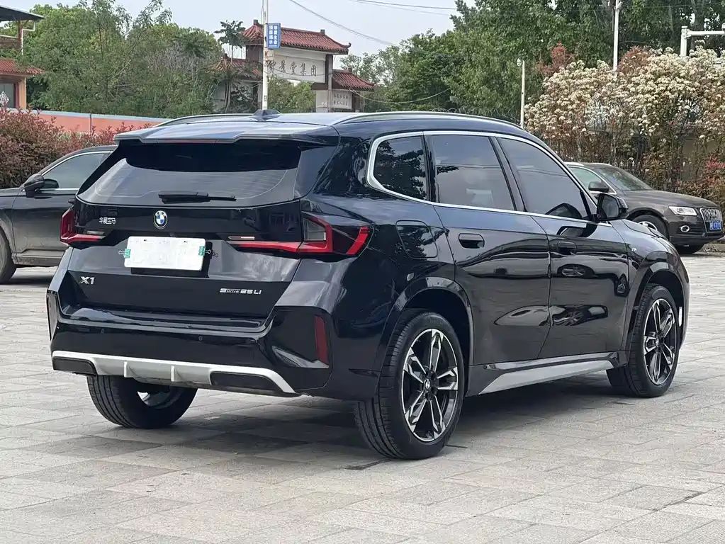 BMW X1 2025 sDrive25Li M Sport Package