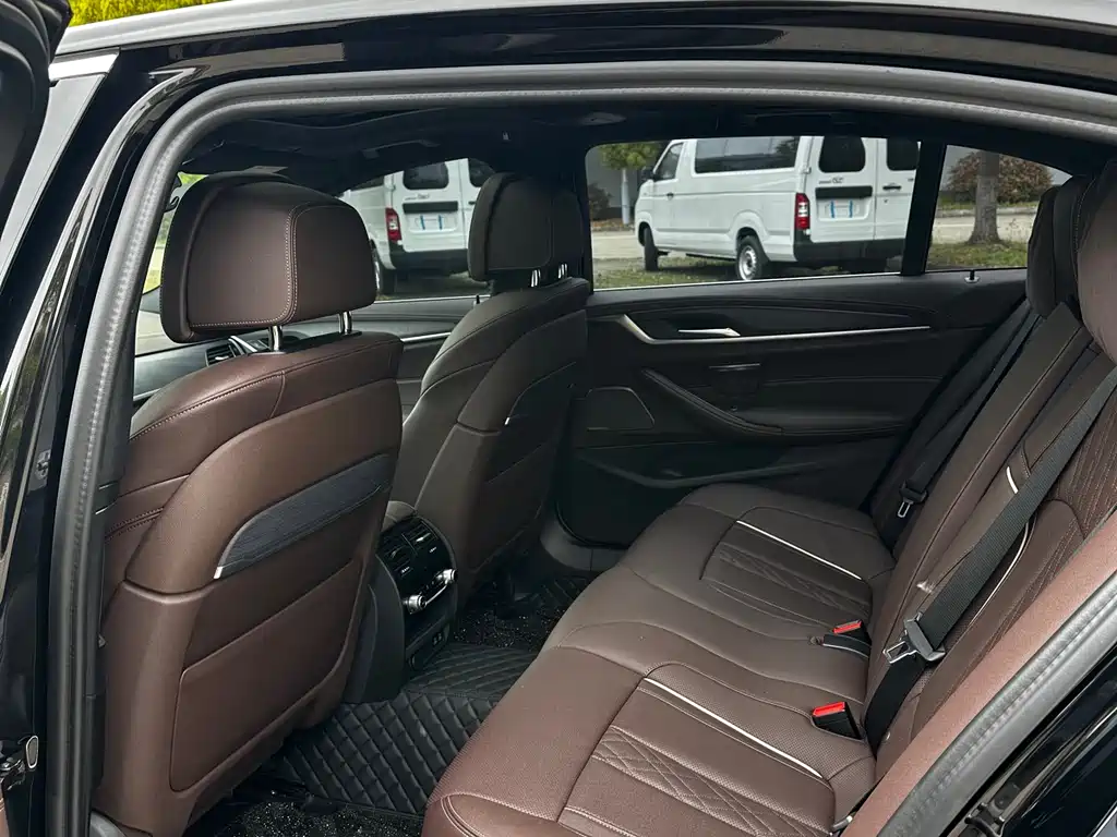 BMW 5 Series 2023 530Li Exclusive Edition M Sport Package