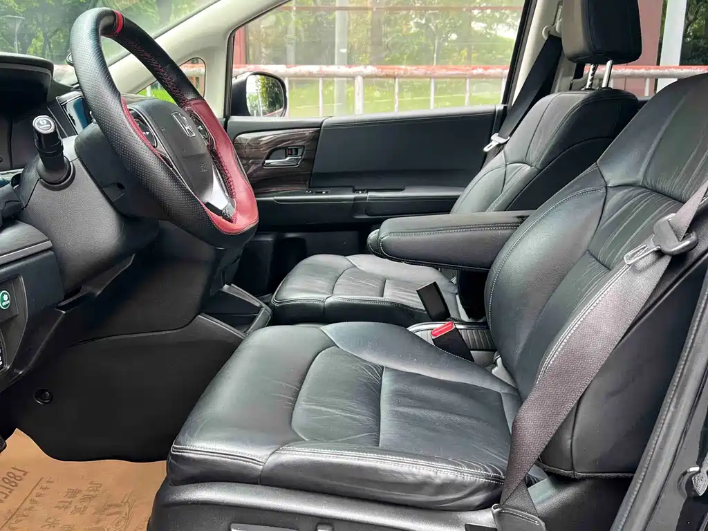Honda Elysion 2016 2.4L Supreme Edition