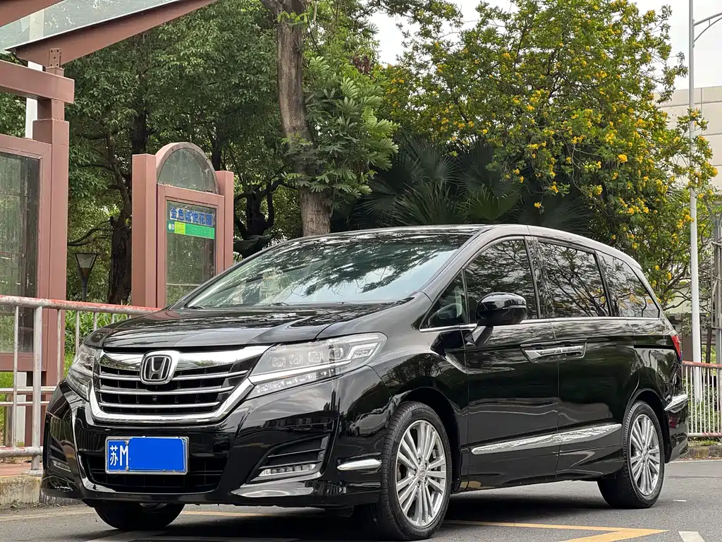 Honda Elysion 2016 2.4L Supreme Edition
