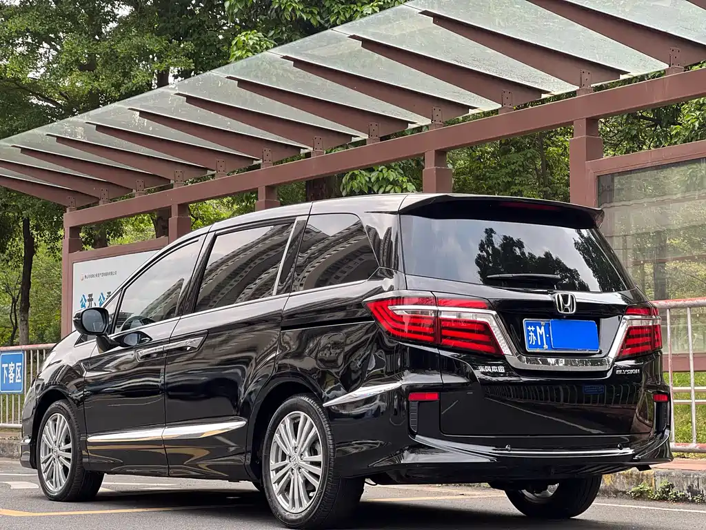 Honda Elysion 2016 2.4L Supreme Edition