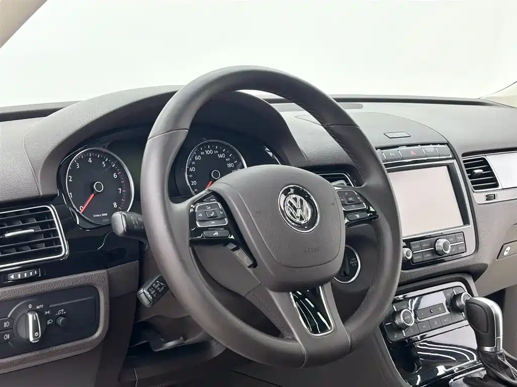 Volkswagen Touareg 2017 3.0 TSI