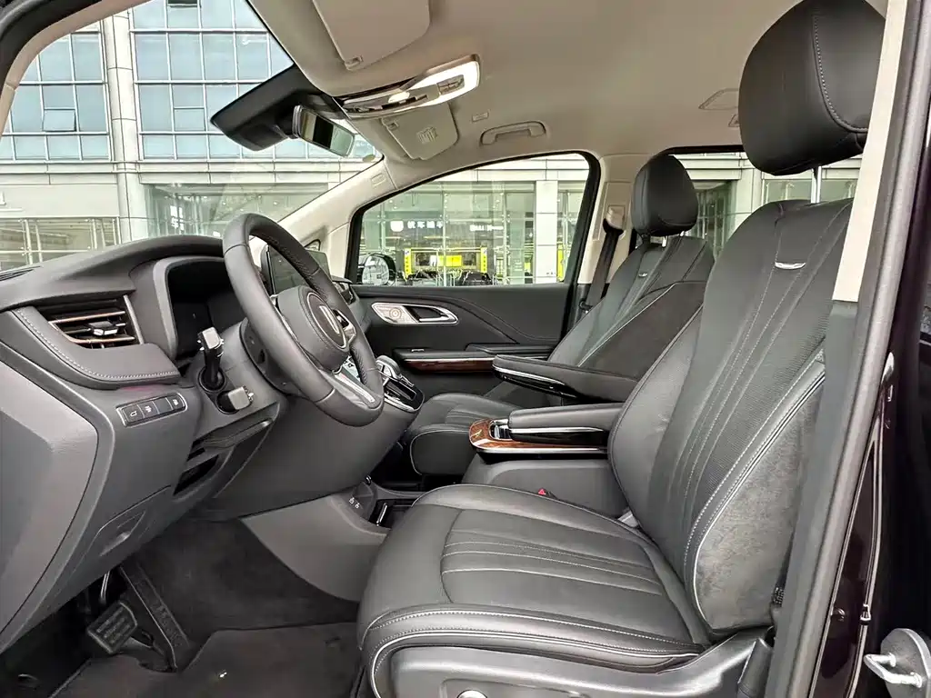 Hongqi HQ9 PHEV 2024 2.0T AWD Luxury Edition