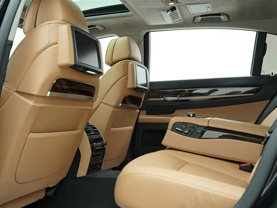 BMW 7 Series 2010 760Li