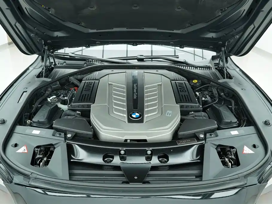BMW 7 Series 2010 760Li