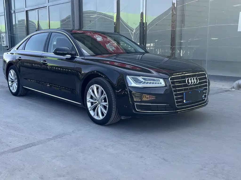 Audi A8L 45 TFSI quattro Luxury