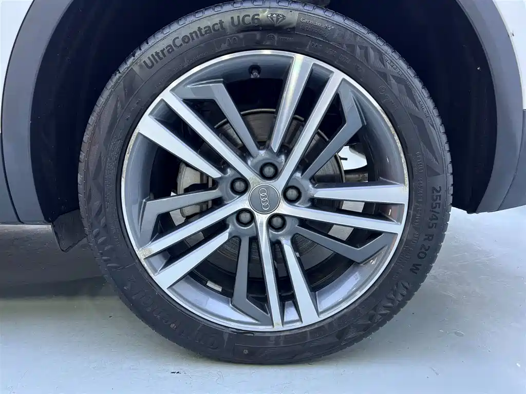 Audi Q5L 2020 45 TFSI Exclusive Elegance