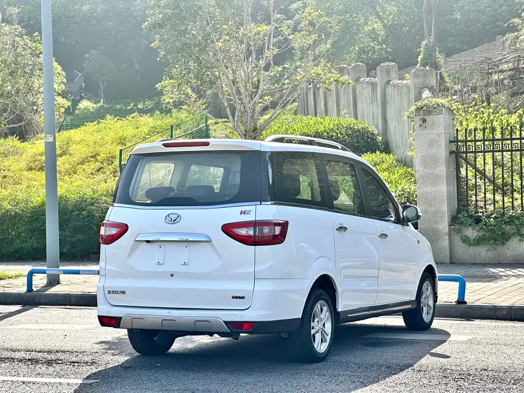 BAIC Huansu H2 2015 1.5L AMT Luxury BJ415C
