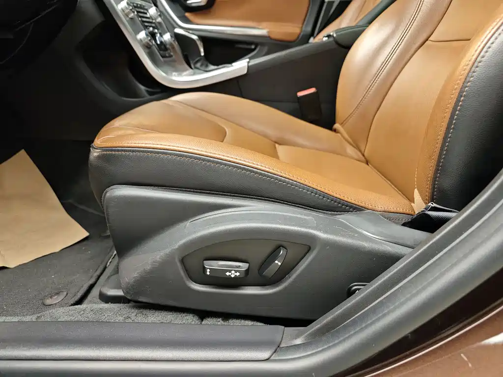 Volvo S60L 2018 T4 Zhiyuan Edition