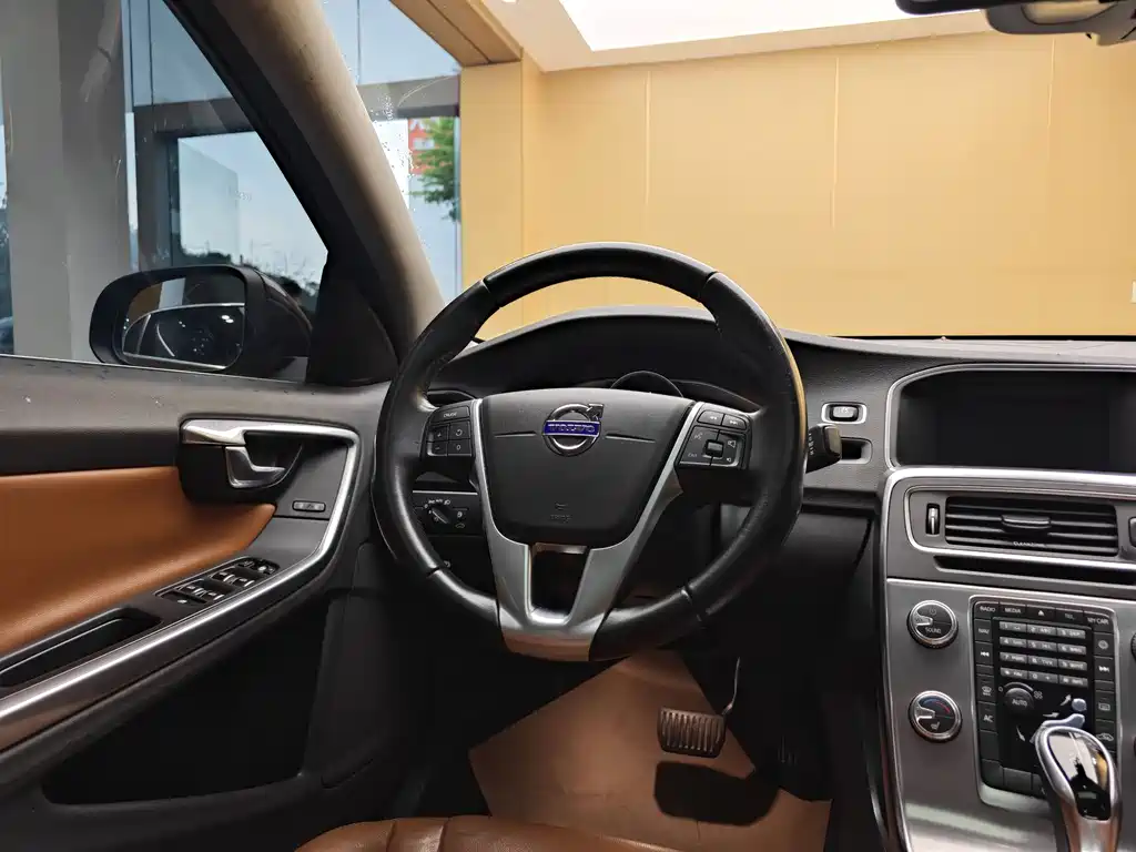 Volvo S60L 2018 T4 Zhiyuan Edition