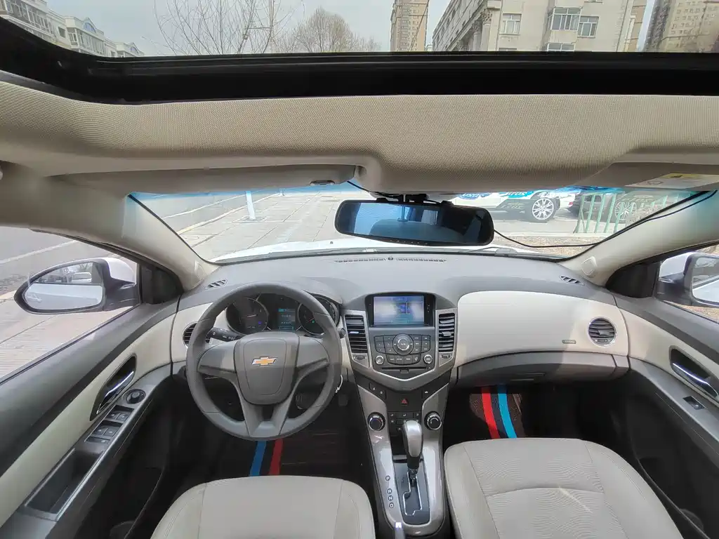 Chevrolet Cruze 2015 1.5L Classic SE AT
