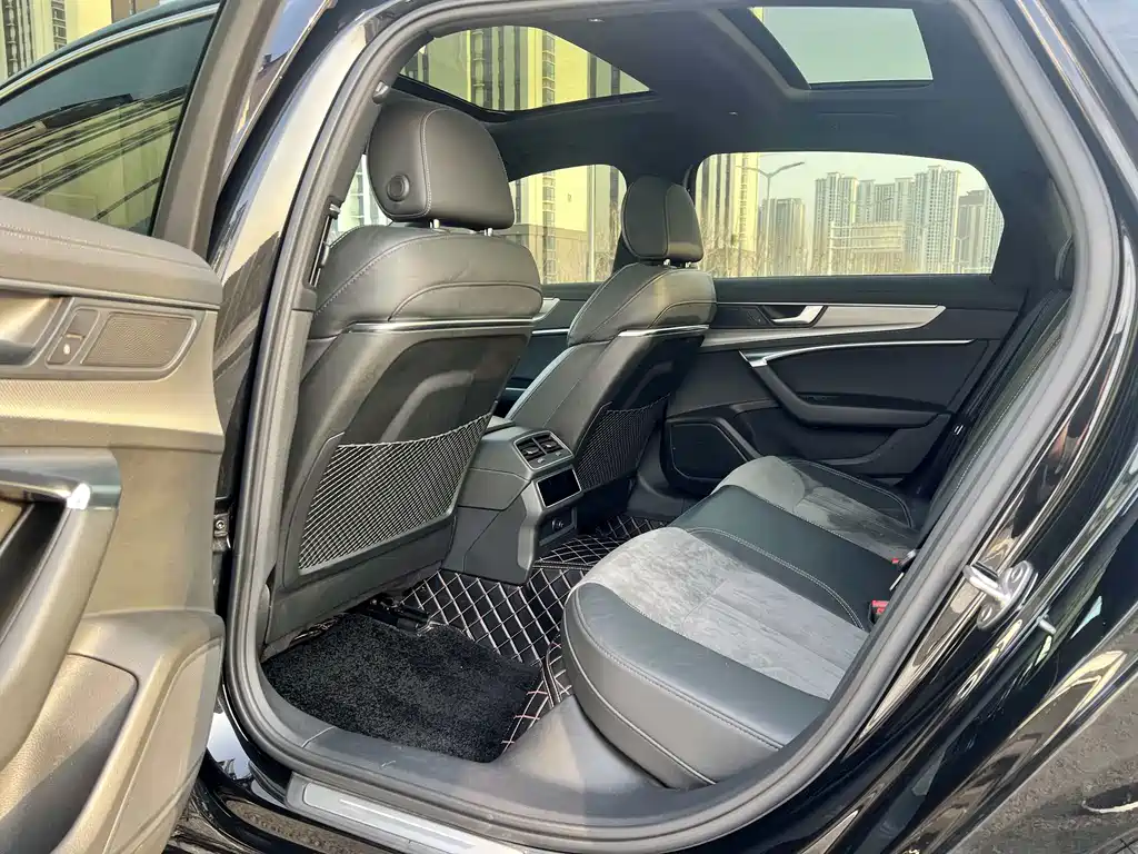 Audi A6L 2022 55 TFSI e quattro