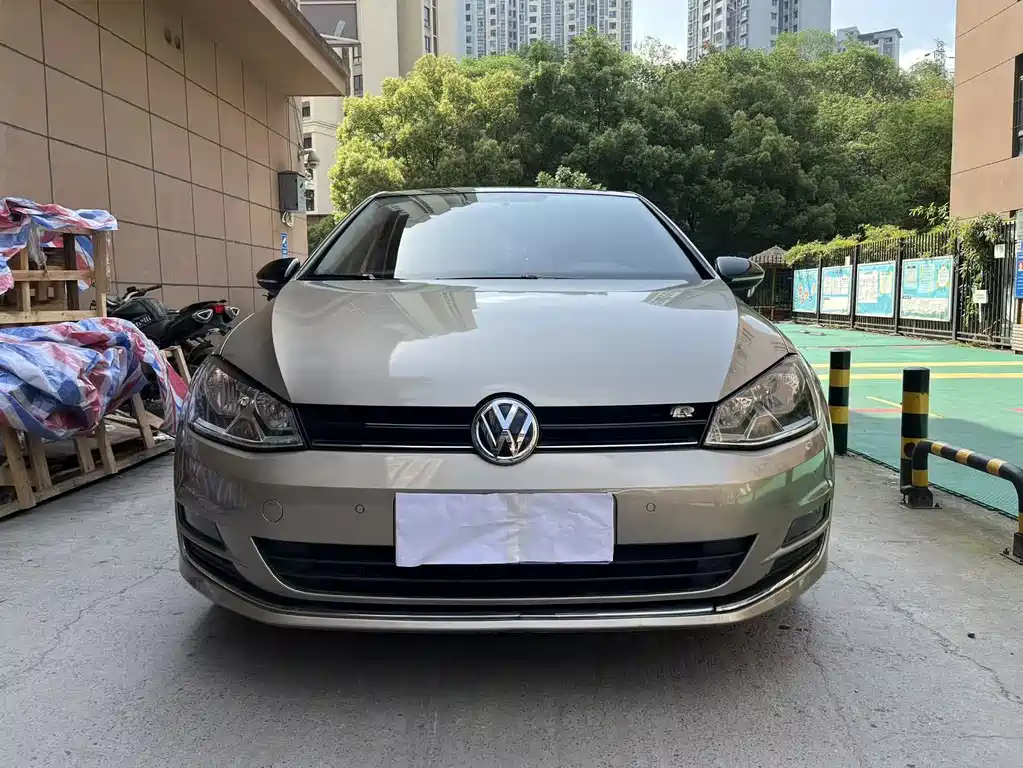 Golf 2017 1.6L Automatic Comfort Edition Million Car Commemorative Edition