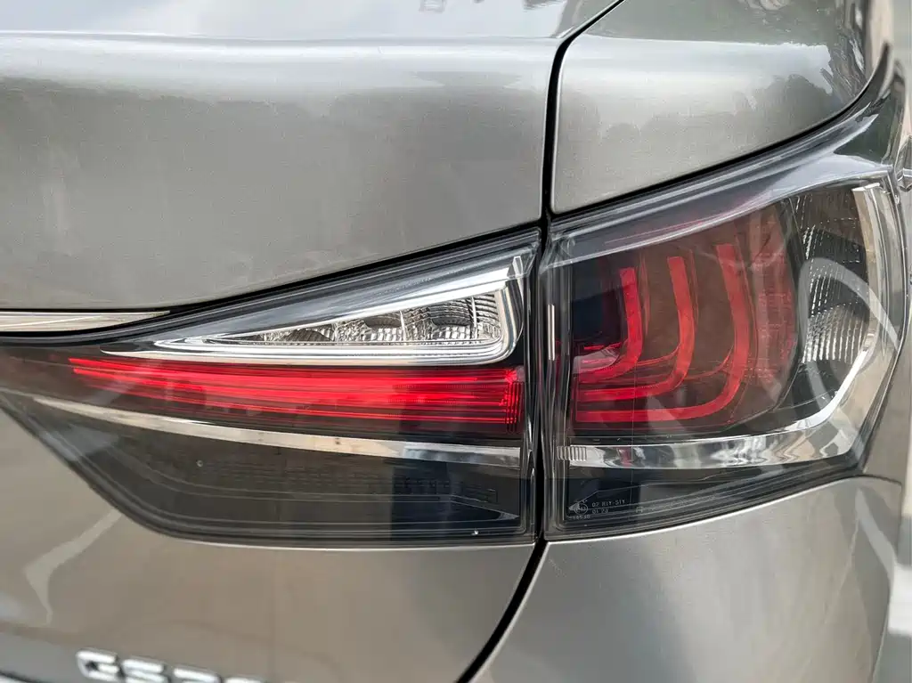 Lexus GS 2016 200t Leading Edition