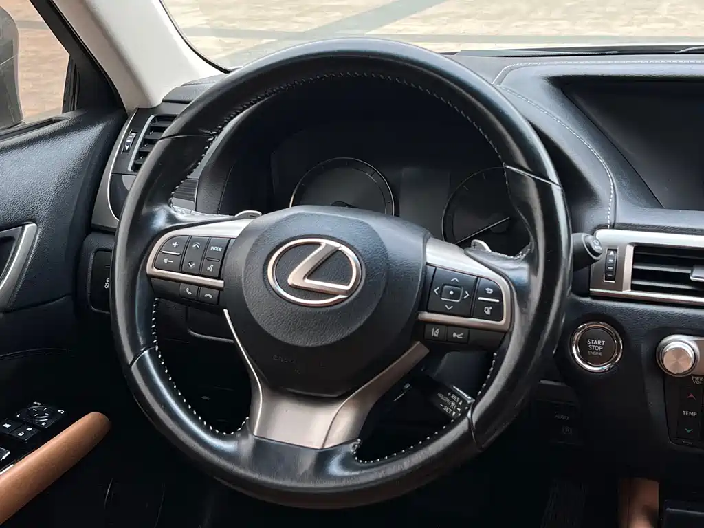 Lexus GS 2016 200t Leading Edition