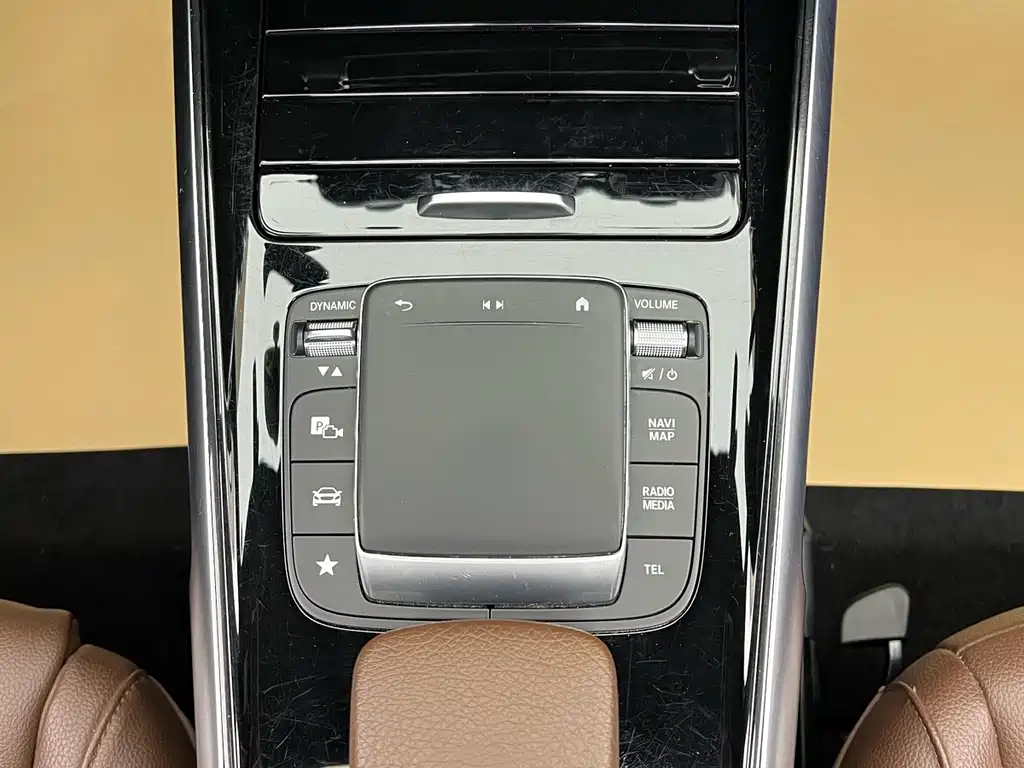 Mercedes-Benz GLB 200 Fashion Edition 2023