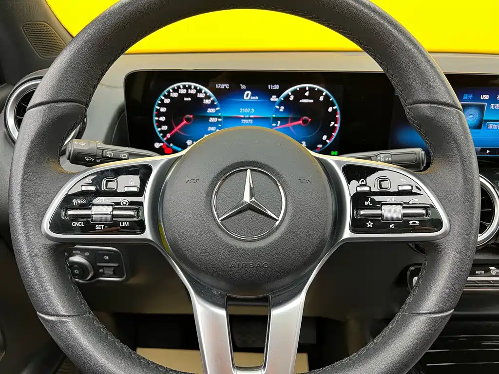 Mercedes-Benz GLB 200 Fashion Edition 2023