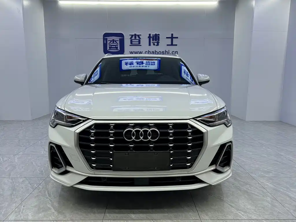 Audi Q3 2023 35 TFSI Sport